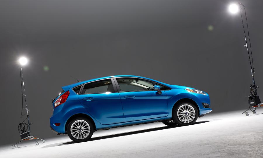  Ford Fiesta 5-Door 2014 года  (US) (фото 44 из 122)